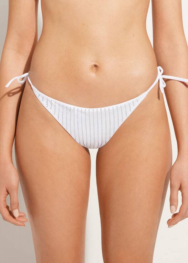 dámské bílé bikinové kalhotky calzedonia s kamínky a brazilským stringem shanghai